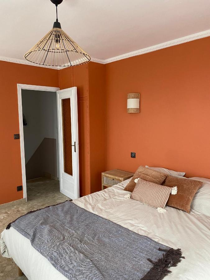 Maison spacieuse et autonome au centre-ville de Tournus Extérieur photo